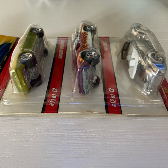 Hot Wheels 3-PACK Classics Series 3 '69 Camaro Rodger Dodger '40 Ford 1731 - Picture 8 of 8